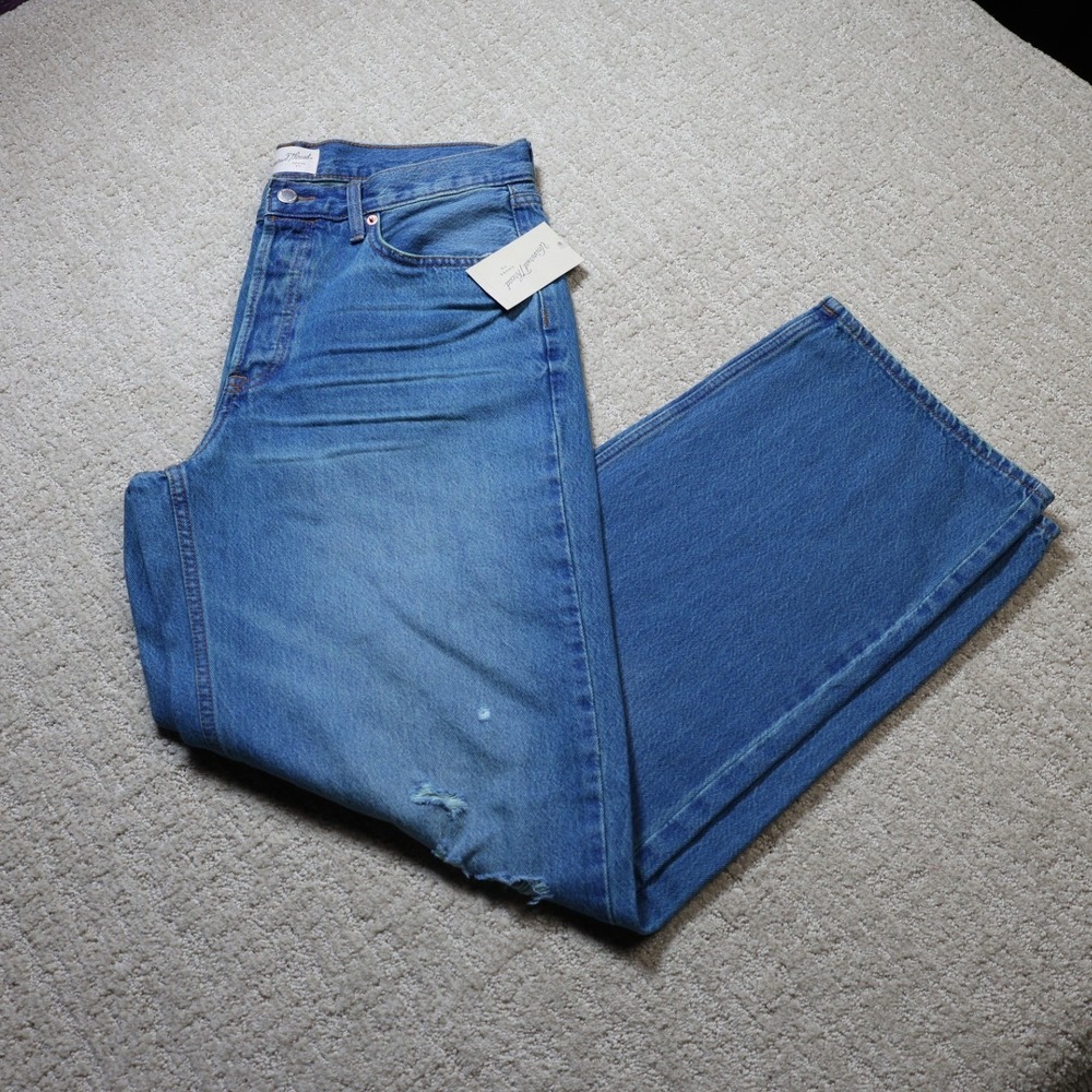 Universal Thread Mid Rise 90s Baggy Distressed Jeans Medium Wash 8